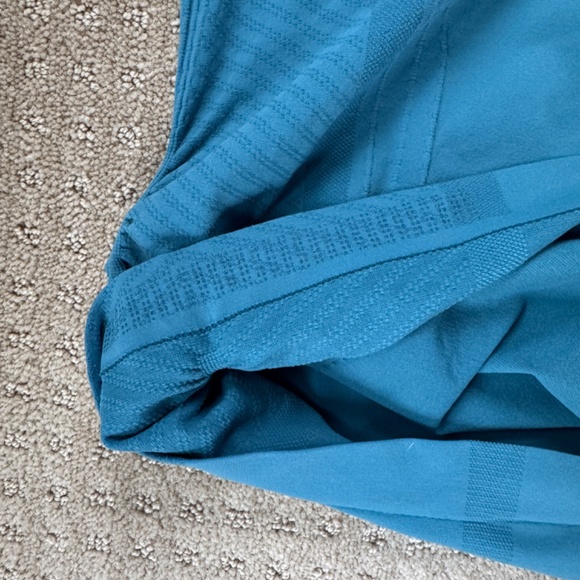 Athleta Speedlight Tee Ruched Side Short Sleeve, Blue, Medium - Picture 3 of 4